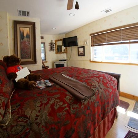 Fleur De Lac Europeran Inn Lake Arrowhead Exterior foto