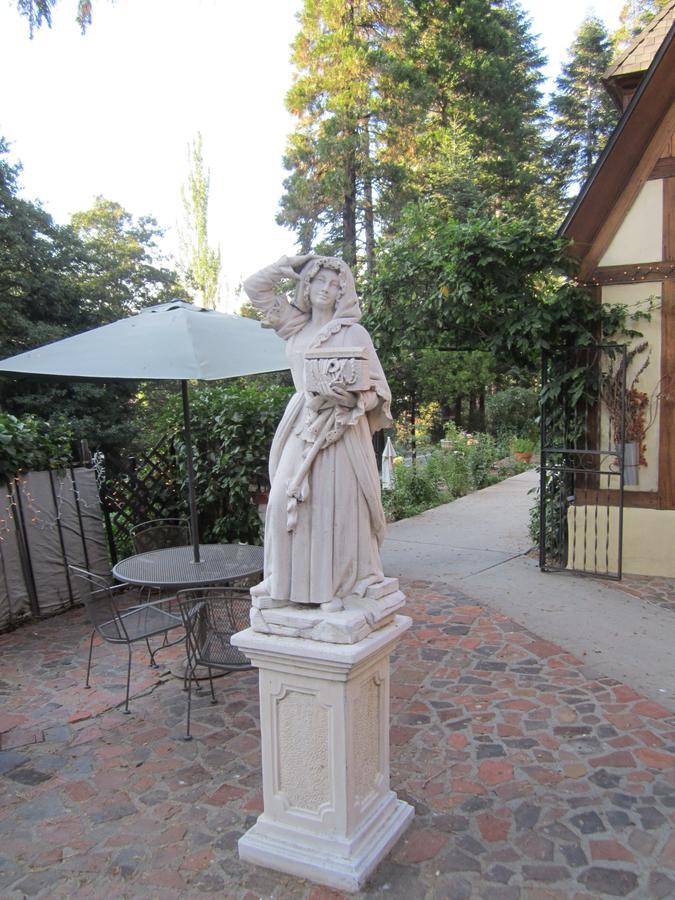 Fleur De Lac Europeran Inn Lake Arrowhead Exterior foto